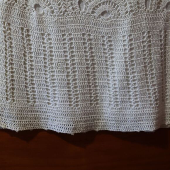 Vintage Avon White Lacey Crochet Short Sleeve Scoop Neck Top Small - Picture 5 of 9